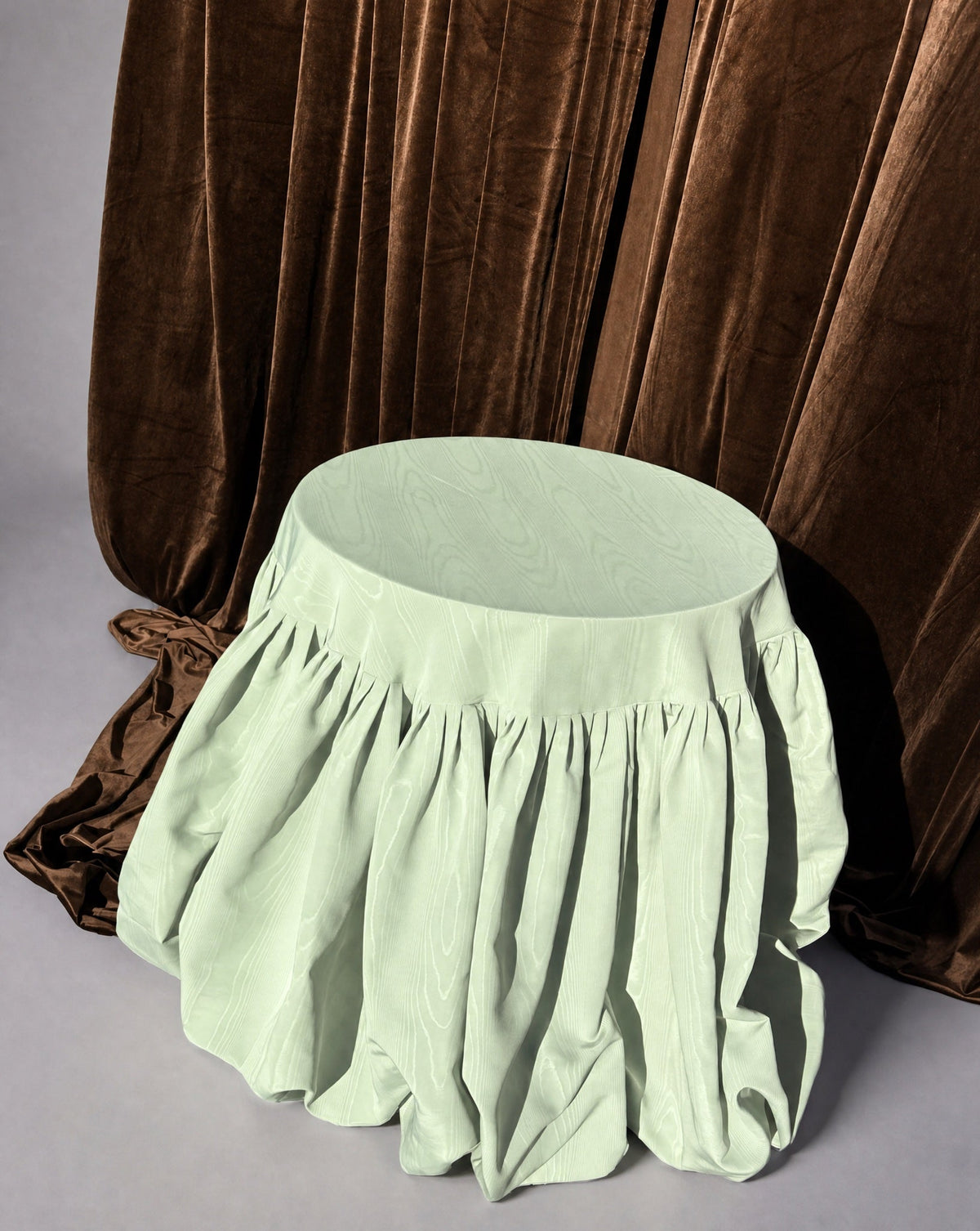 Feature Tablecloths