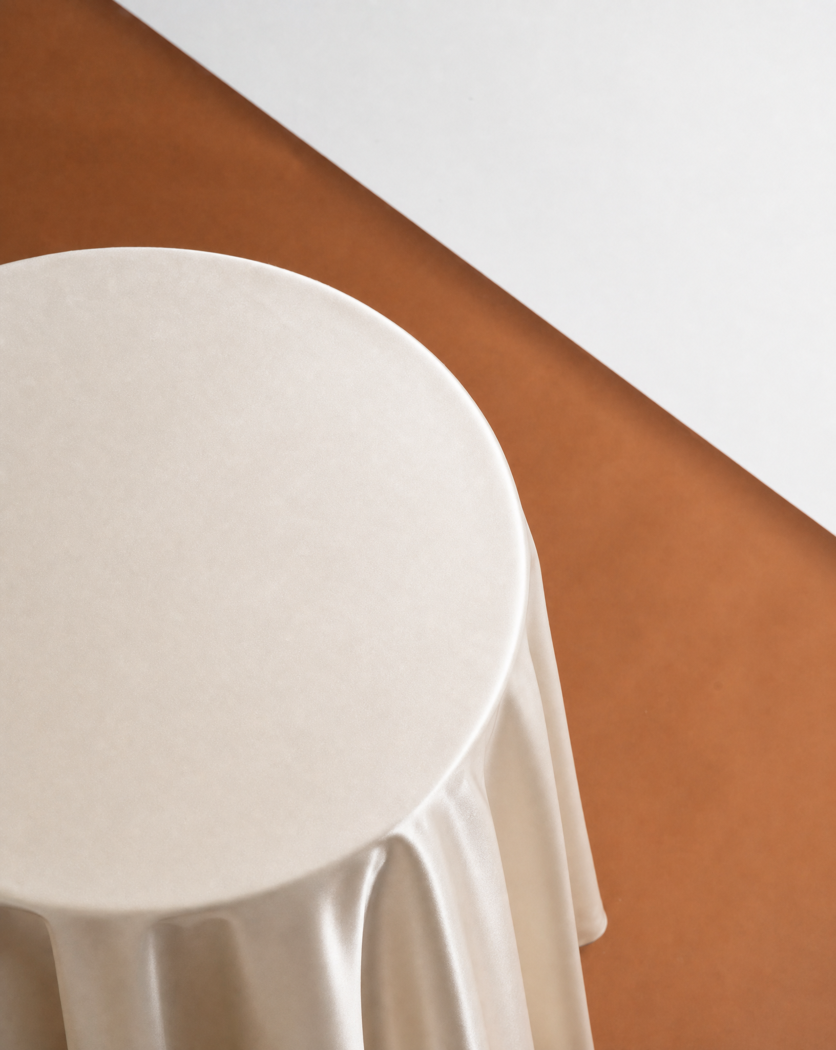 Round Tablecloth - Ivory Matte Satin - 330cm Diameter image 0