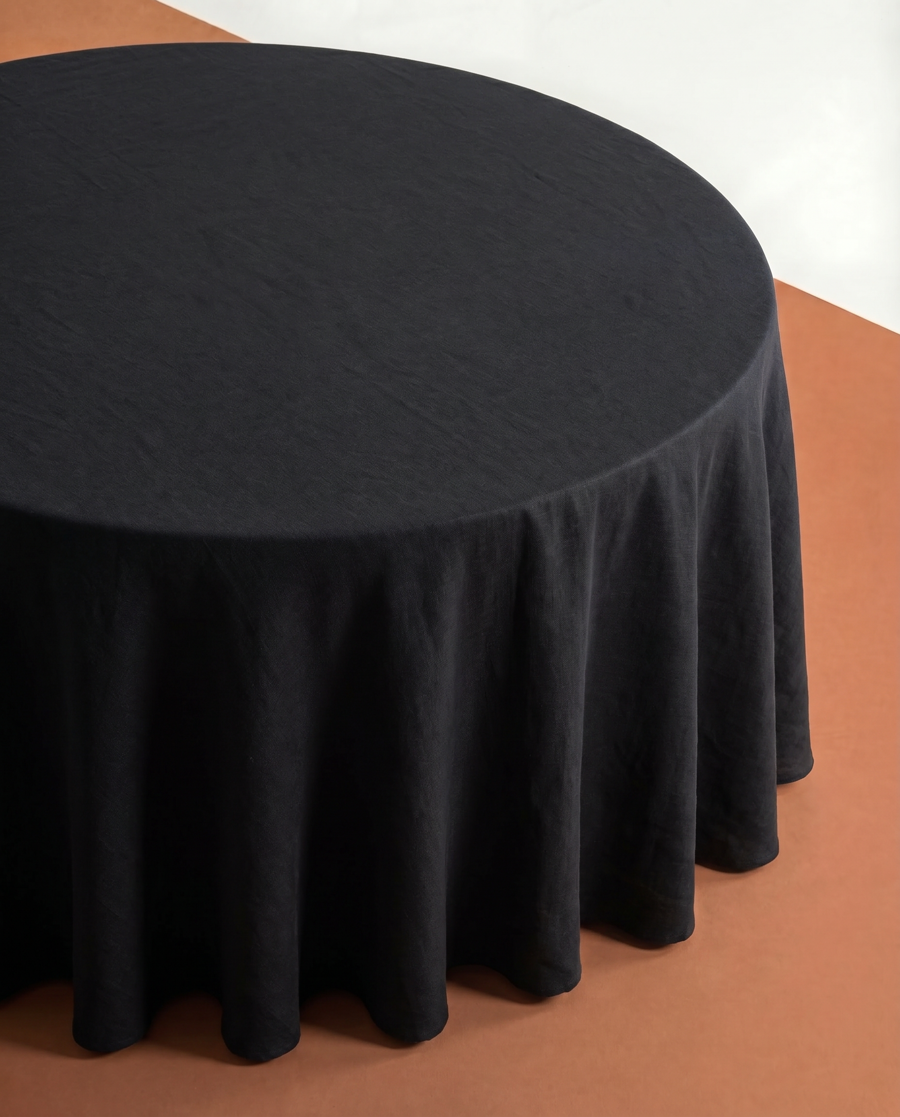 Round Tablecloth - Black image 0