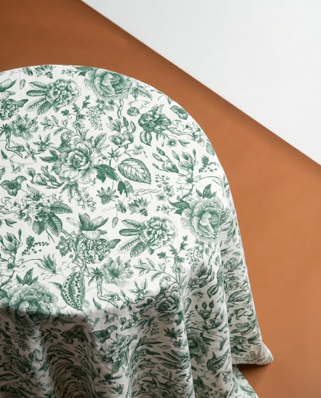 Round Bar Leaner/Cafe Style Tablecloth - Green Floral image 0